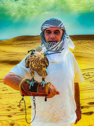 ibrahimmuratgunduz - dubai desert falcon